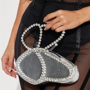 🦋Butterfly Clutch🦋-NWT- 6.5/10 condition: by Urban Expressions